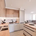 Komod *