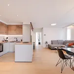 Apartment Komod *